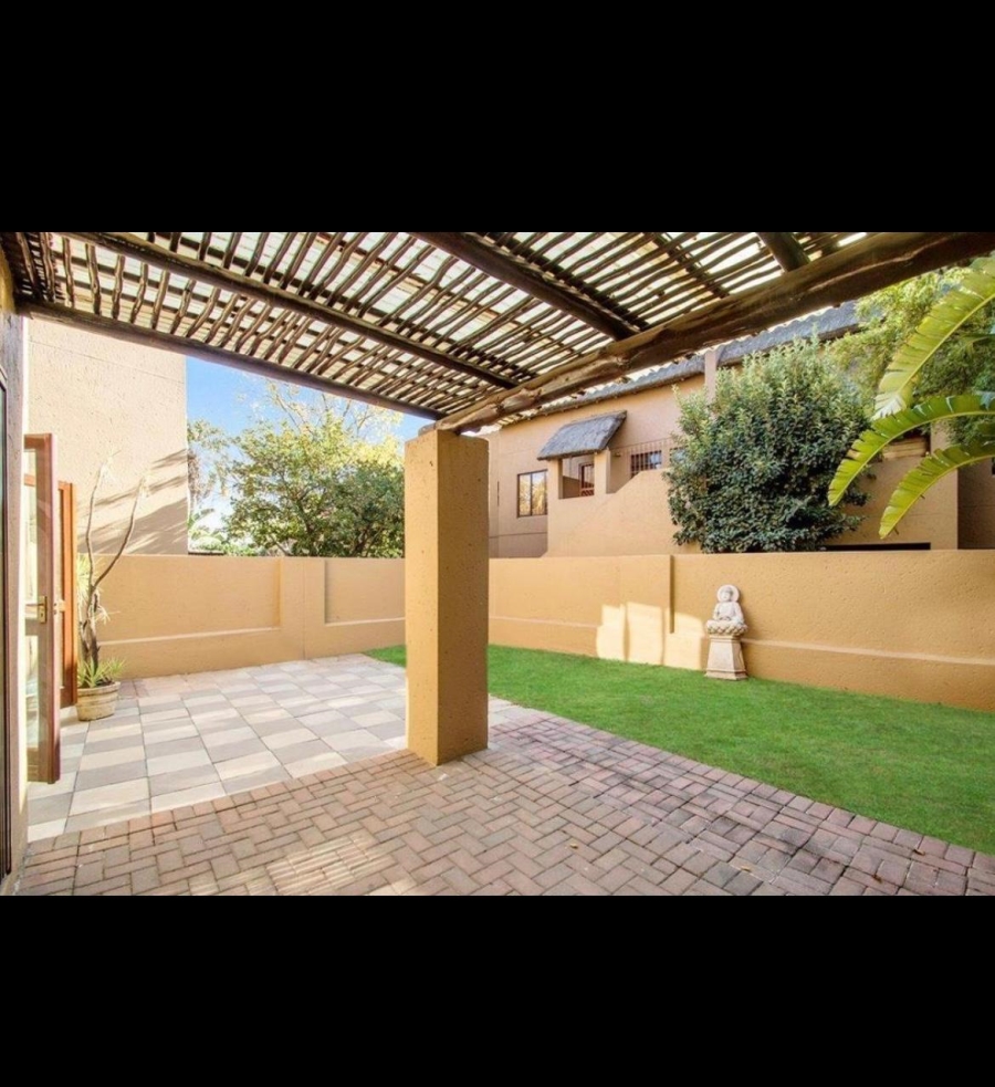 To Let 2 Bedroom Property for Rent in Douglasdale Gauteng