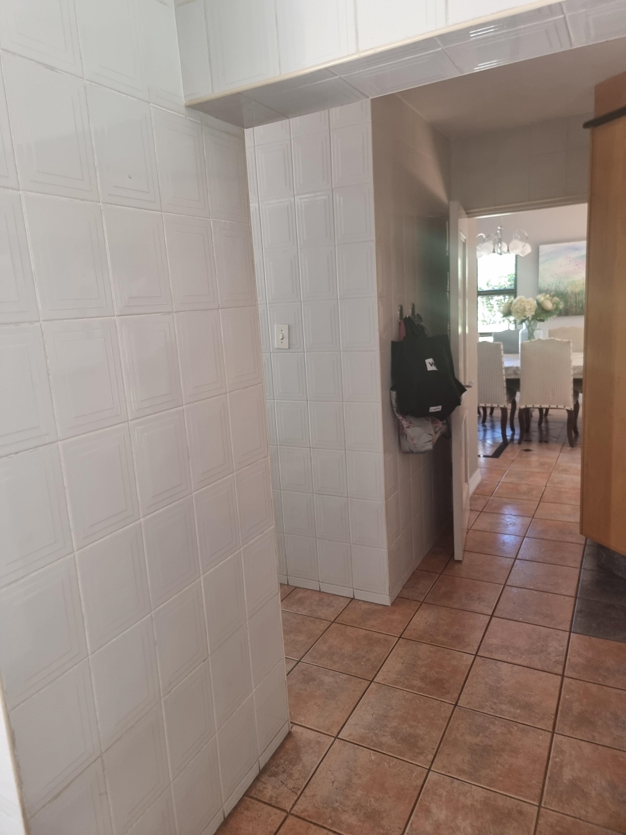 To Let 4 Bedroom Property for Rent in Broadacres Gauteng