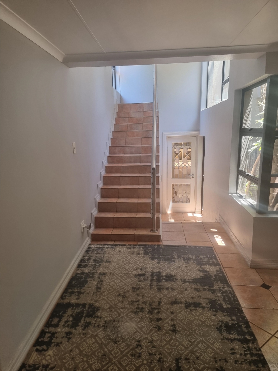 To Let 4 Bedroom Property for Rent in Broadacres Gauteng