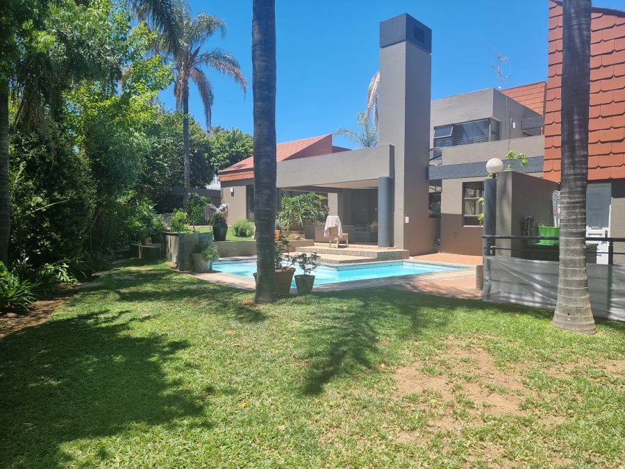 To Let 4 Bedroom Property for Rent in Broadacres Gauteng