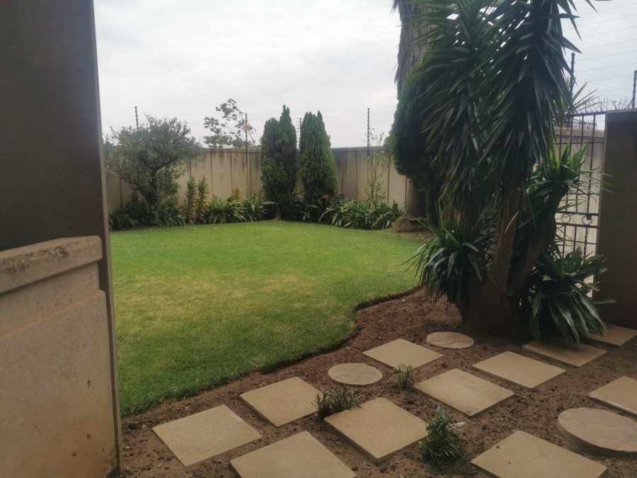 2 Bedroom Property for Sale in Primrose Hill Gauteng