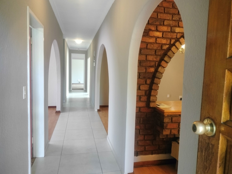 3 Bedroom Property for Sale in Glen Marais Gauteng