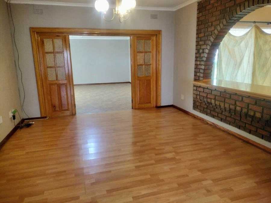 3 Bedroom Property for Sale in Glen Marais Gauteng