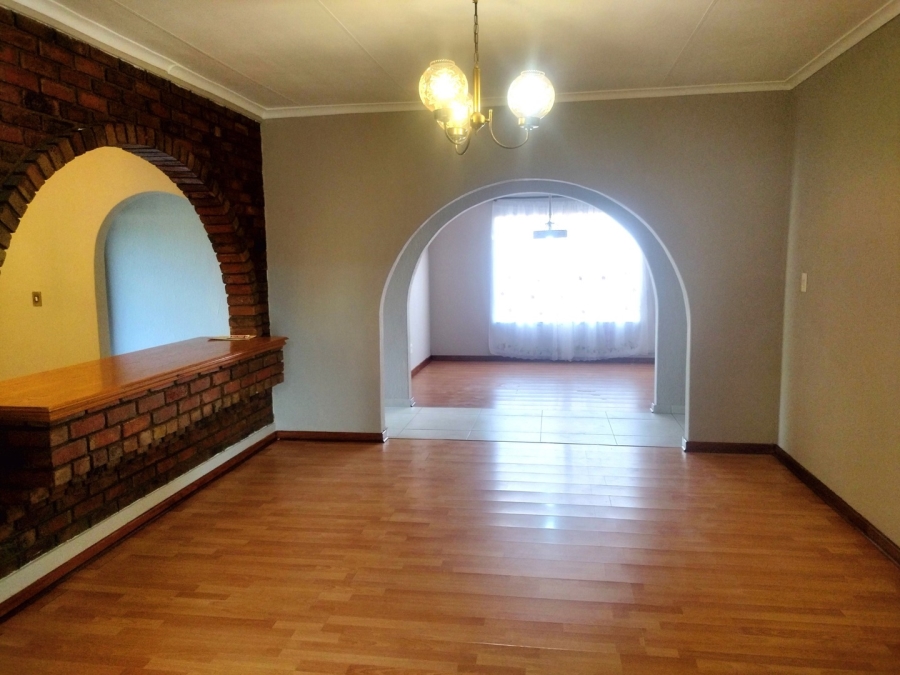 3 Bedroom Property for Sale in Glen Marais Gauteng