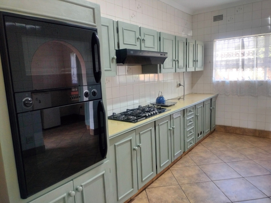 3 Bedroom Property for Sale in Glen Marais Gauteng