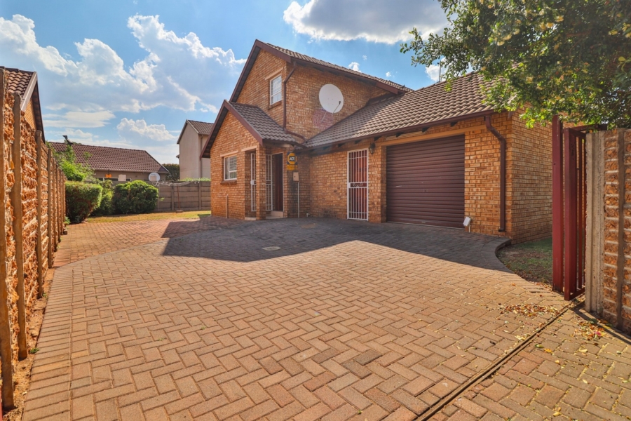 4 Bedroom Property for Sale in Pomona Gauteng