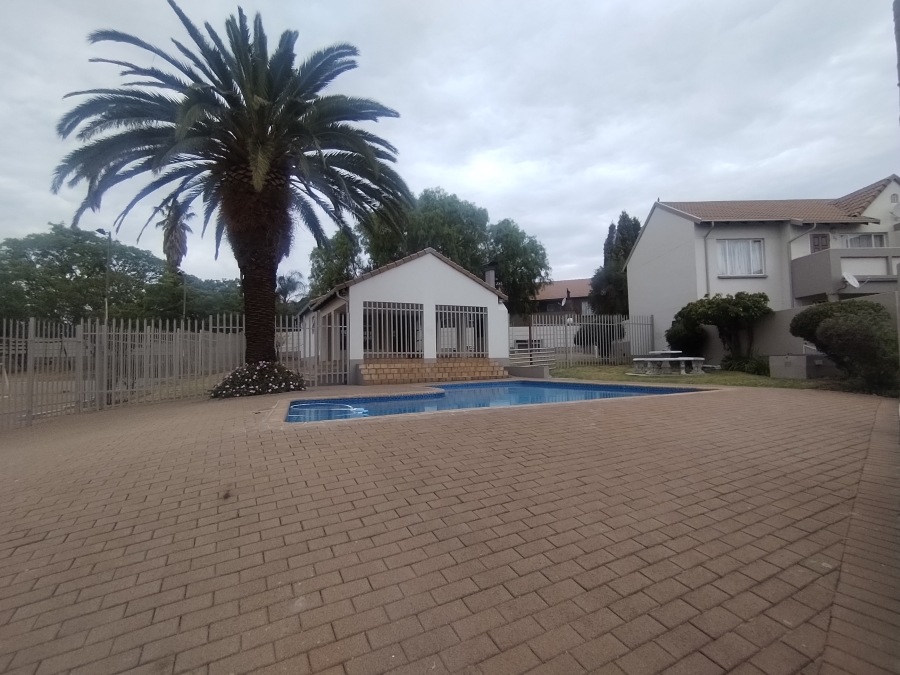 2 Bedroom Property for Sale in Eden Glen Gauteng