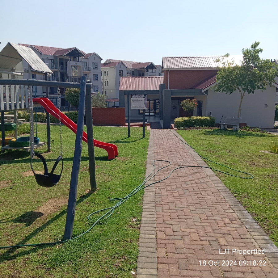 To Let 1 Bedroom Property for Rent in Modderfontein Gauteng