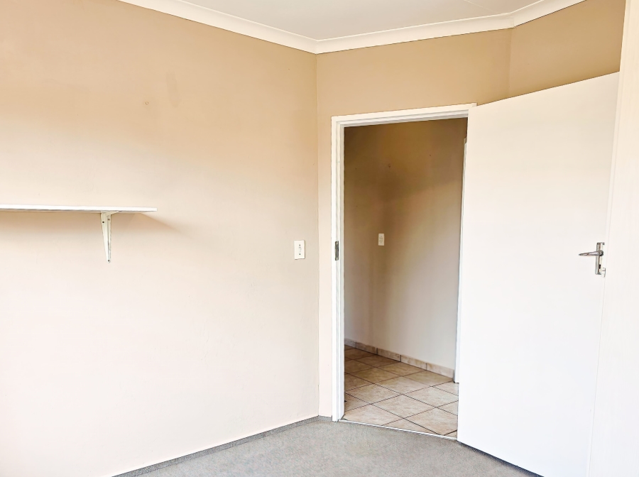 3 Bedroom Property for Sale in Honeydew Manor Gauteng