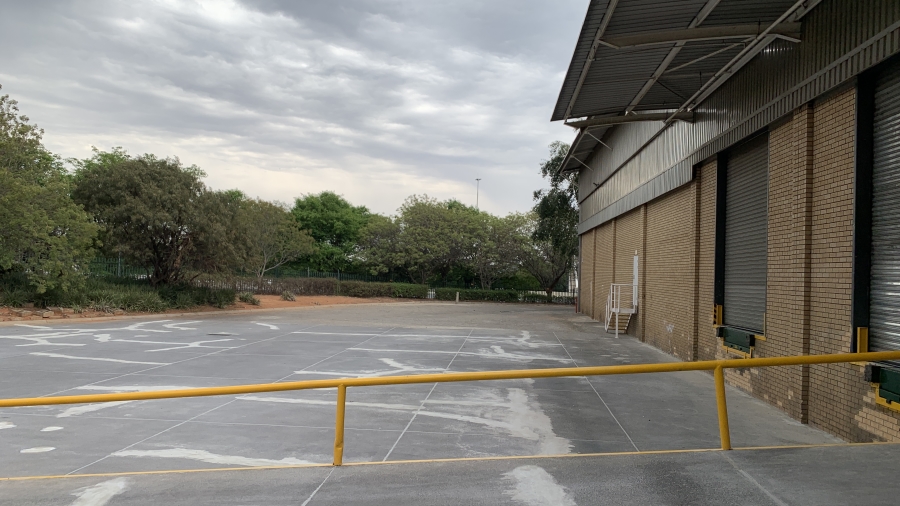 To Let commercial Property for Rent in Longmeadow Gauteng