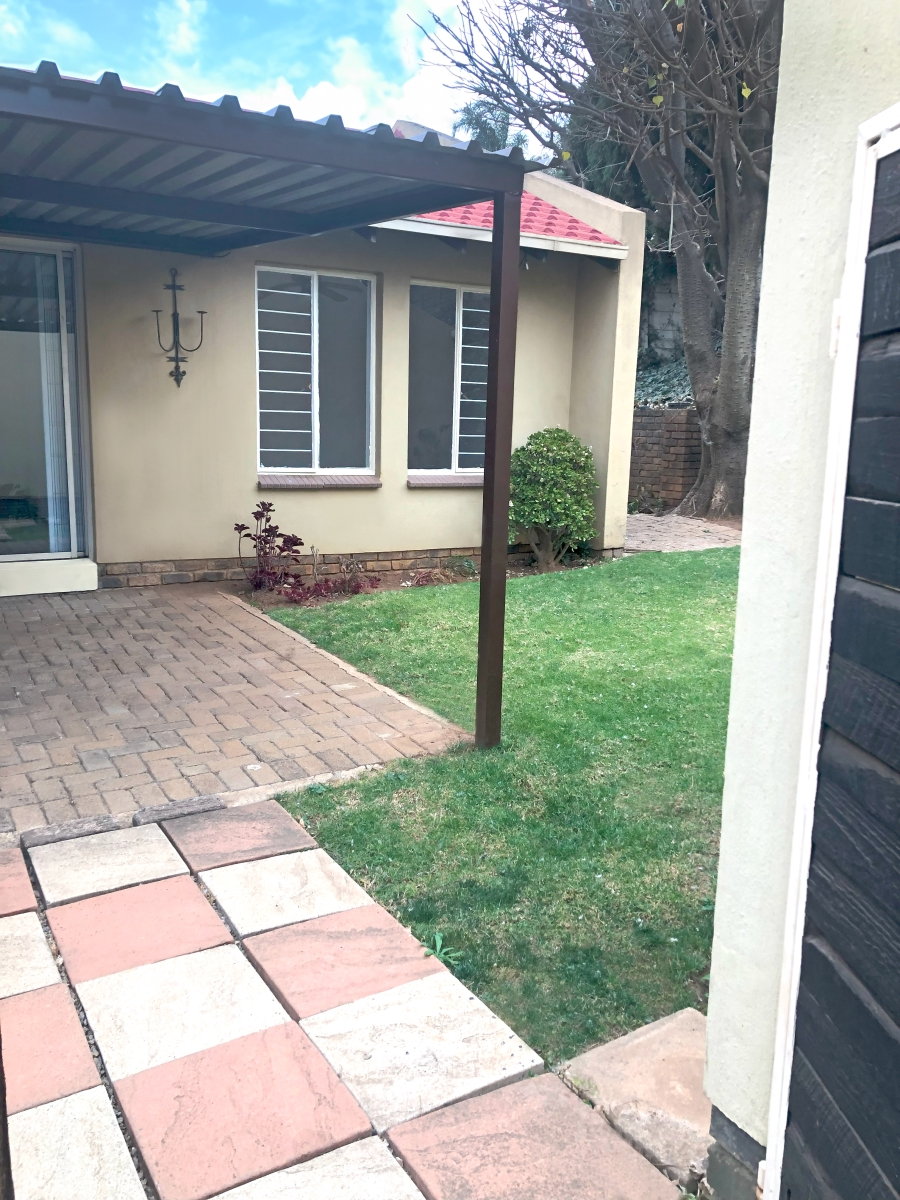 2 Bedroom Property for Sale in Birchleigh Gauteng