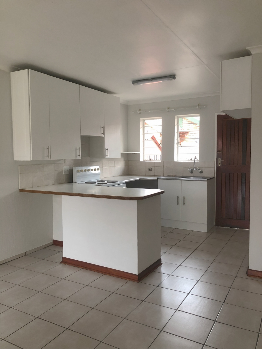 2 Bedroom Property for Sale in Birchleigh Gauteng