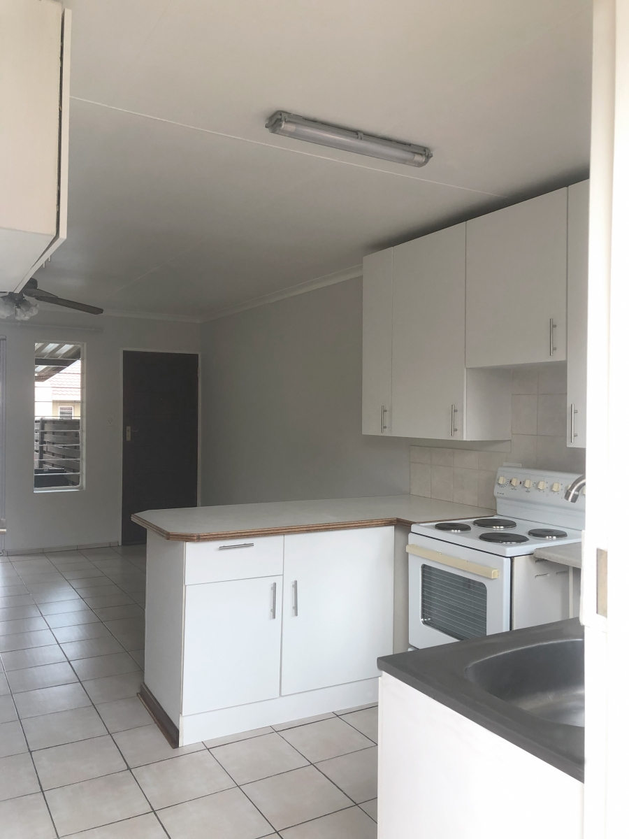 2 Bedroom Property for Sale in Birchleigh Gauteng