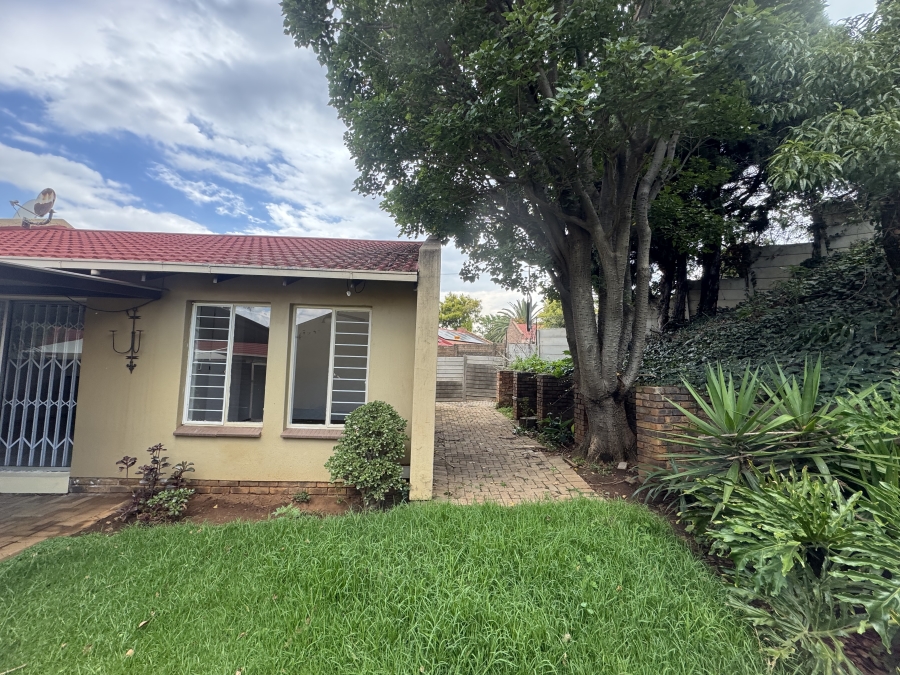 2 Bedroom Property for Sale in Birchleigh Gauteng