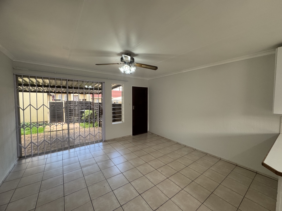 2 Bedroom Property for Sale in Birchleigh Gauteng