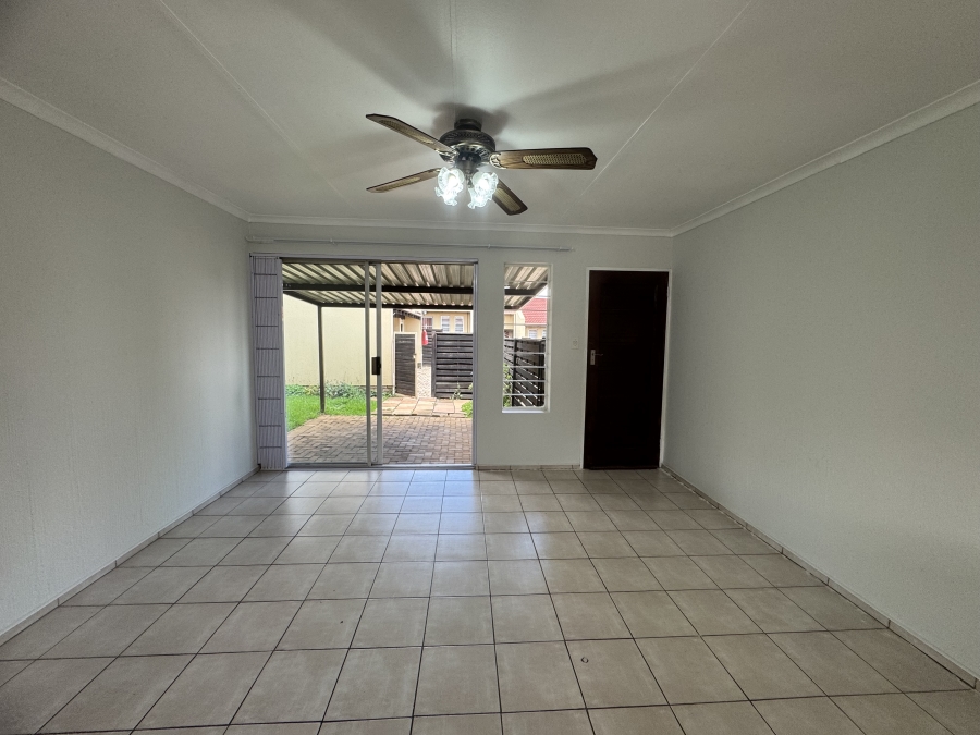 2 Bedroom Property for Sale in Birchleigh Gauteng