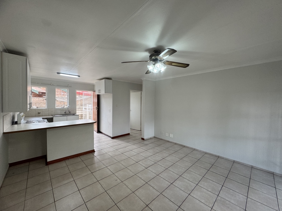 2 Bedroom Property for Sale in Birchleigh Gauteng