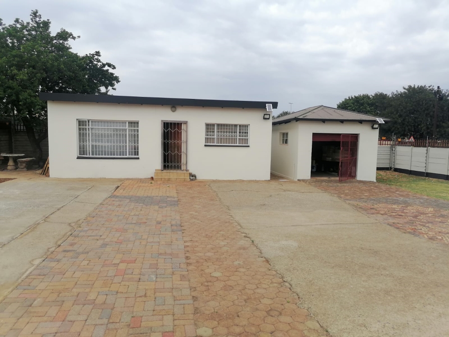 3 Bedroom Property for Sale in Witpoortjie Gauteng