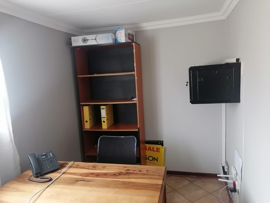 3 Bedroom Property for Sale in Witpoortjie Gauteng