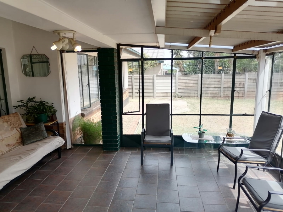 4 Bedroom Property for Sale in Witpoortjie Gauteng