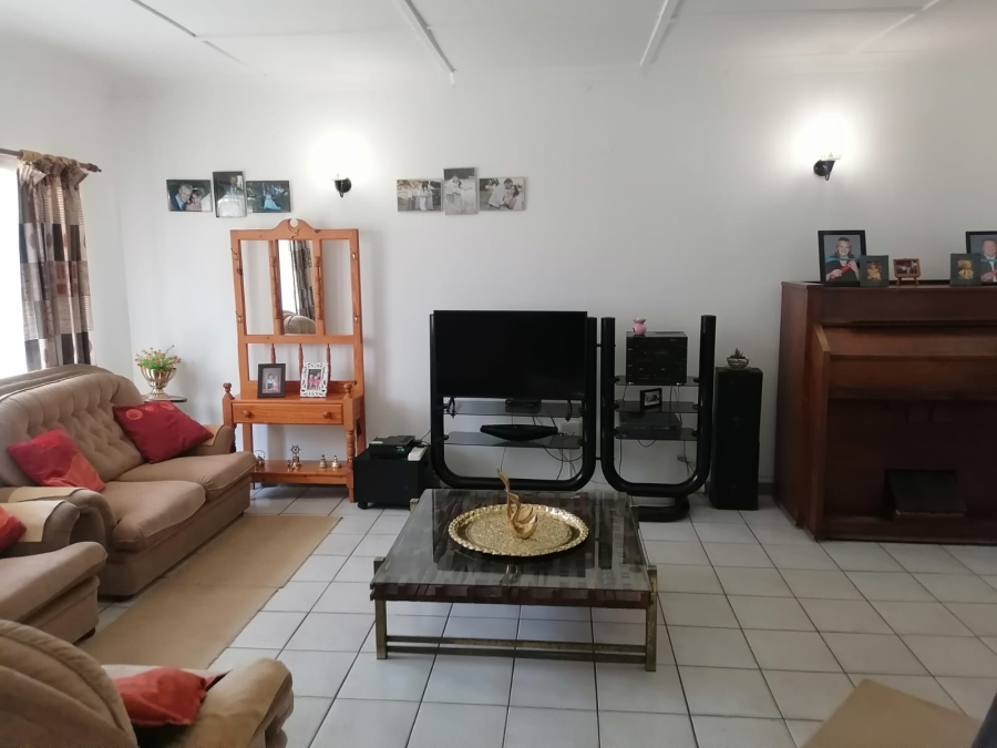 4 Bedroom Property for Sale in Witpoortjie Gauteng