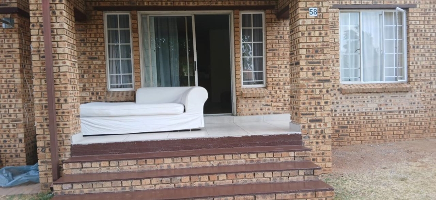 To Let 2 Bedroom Property for Rent in Noordwyk Gauteng