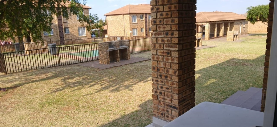 To Let 2 Bedroom Property for Rent in Noordwyk Gauteng