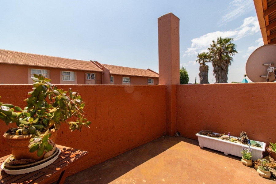 2 Bedroom Property for Sale in Meyersdal Gauteng