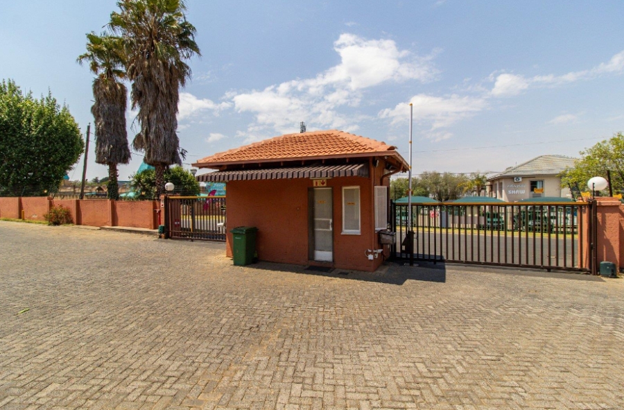 2 Bedroom Property for Sale in Meyersdal Gauteng