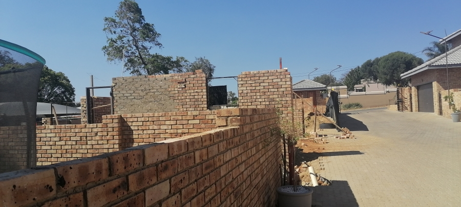 3 Bedroom Property for Sale in Radiokop Gauteng