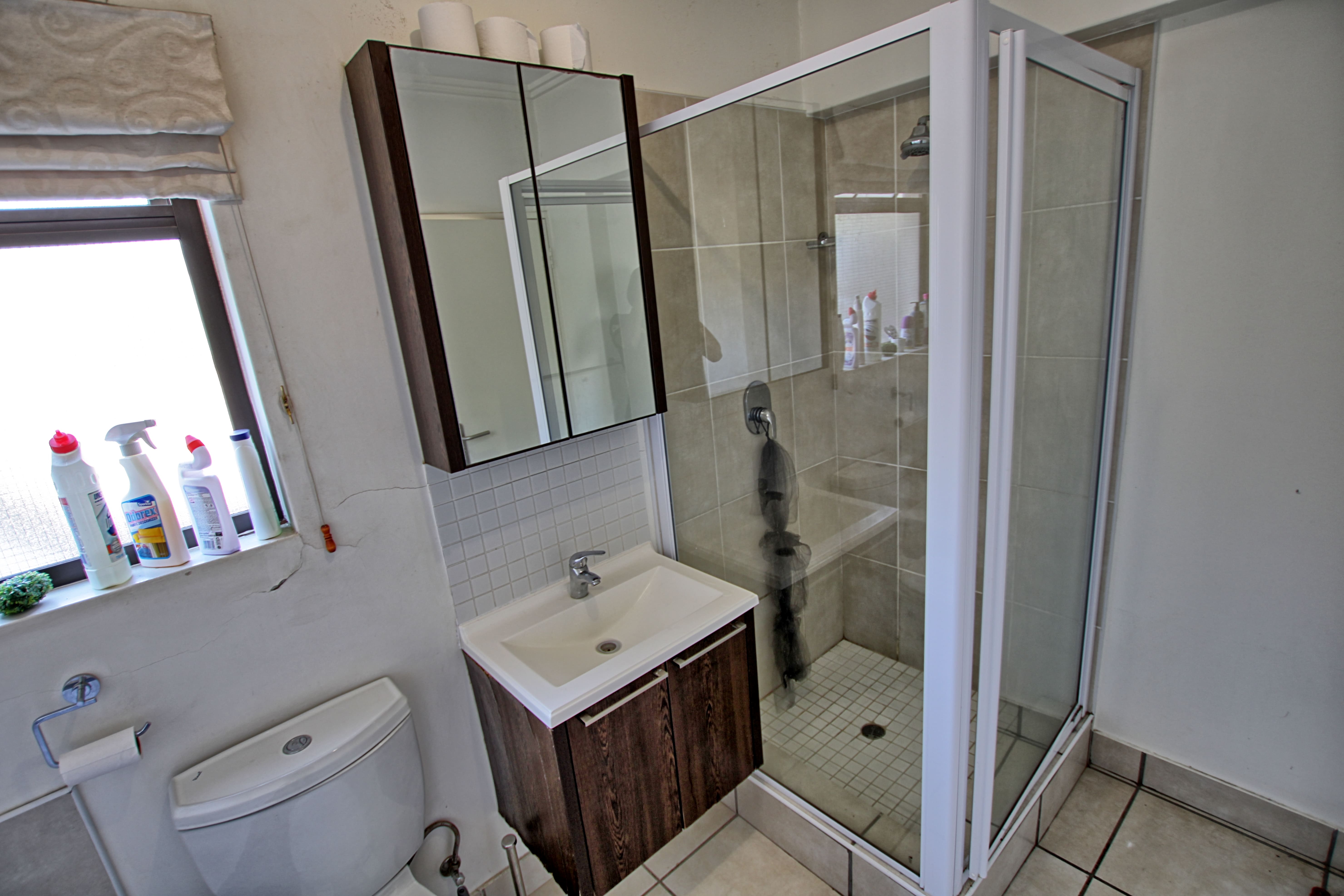 1 Bedroom Property for Sale in Bryanston Gauteng