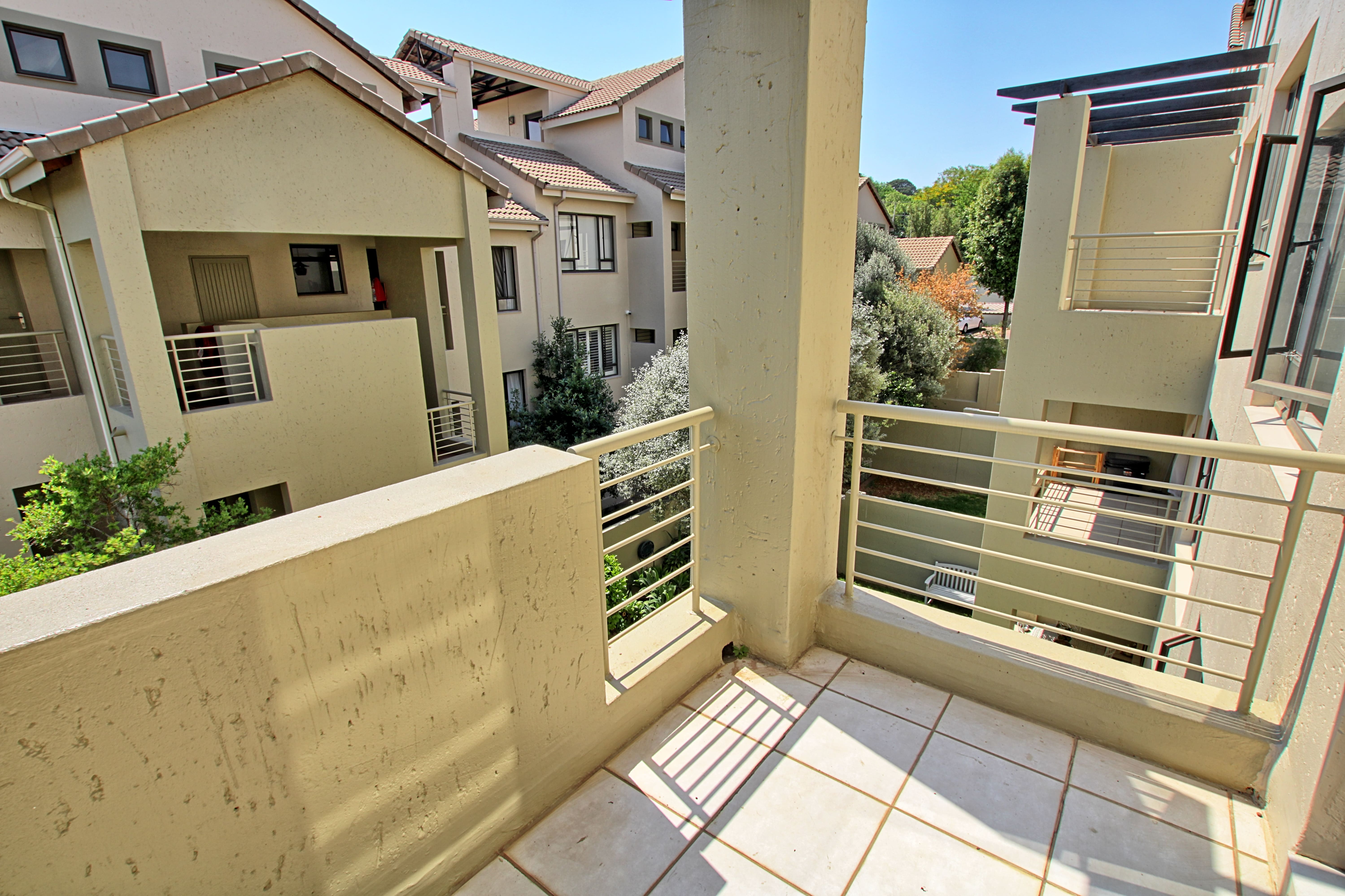 1 Bedroom Property for Sale in Bryanston Gauteng