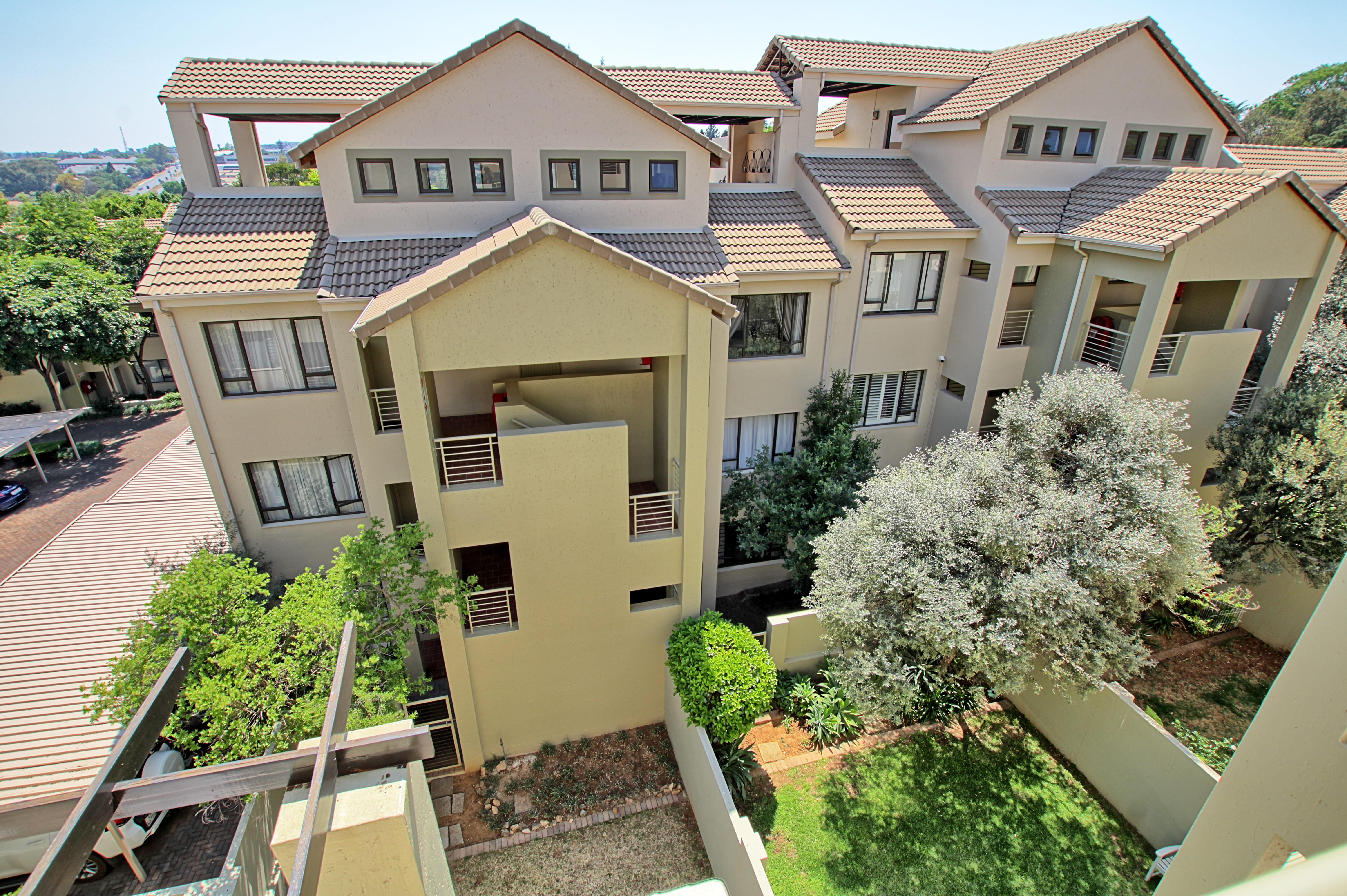 1 Bedroom Property for Sale in Bryanston Gauteng