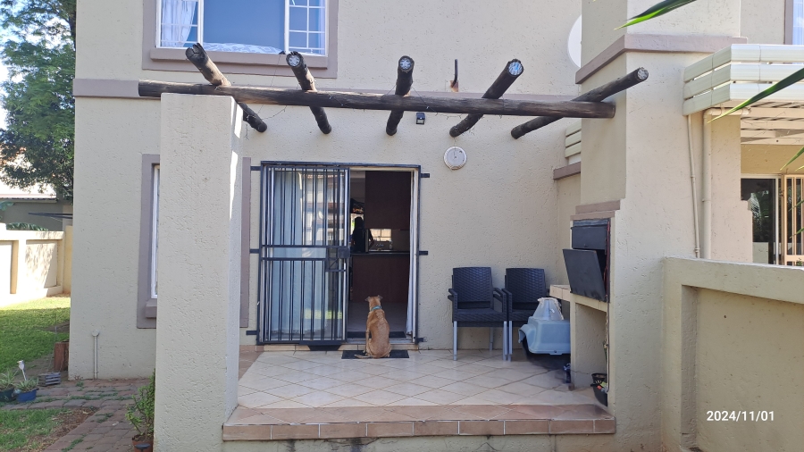 2 Bedroom Property for Sale in Annlin Gauteng