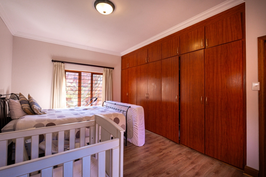 To Let 4 Bedroom Property for Rent in Bryanston Gauteng