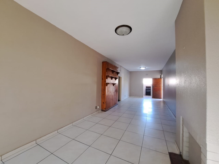 2 Bedroom Property for Sale in Three Rivers Proper Gauteng