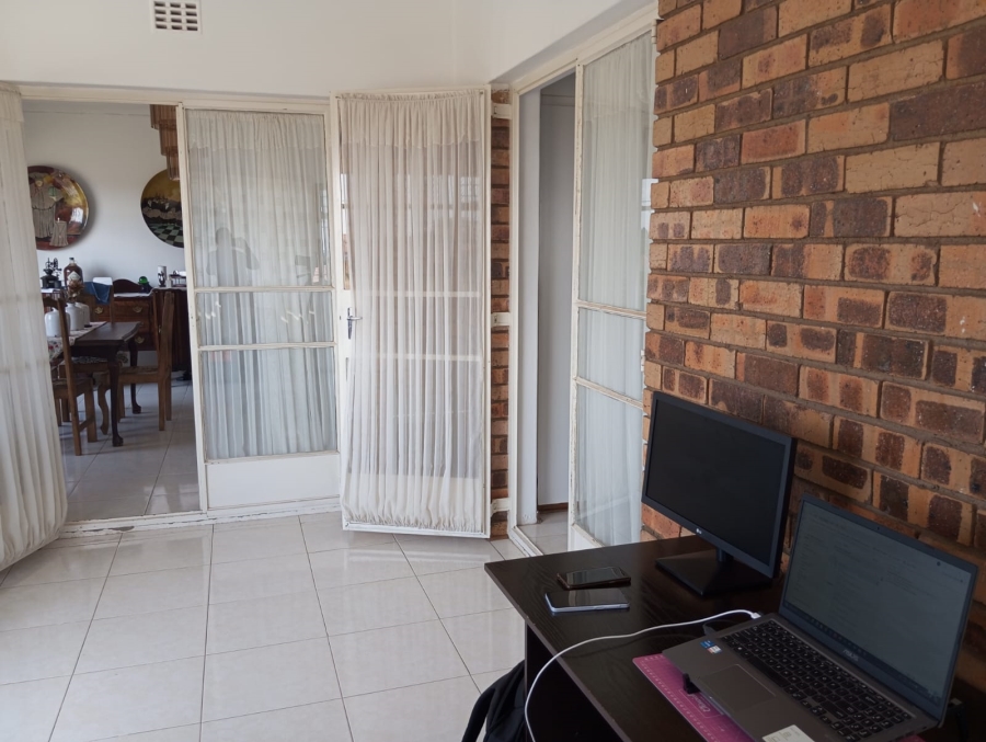 2 Bedroom Property for Sale in Greenhills Gauteng