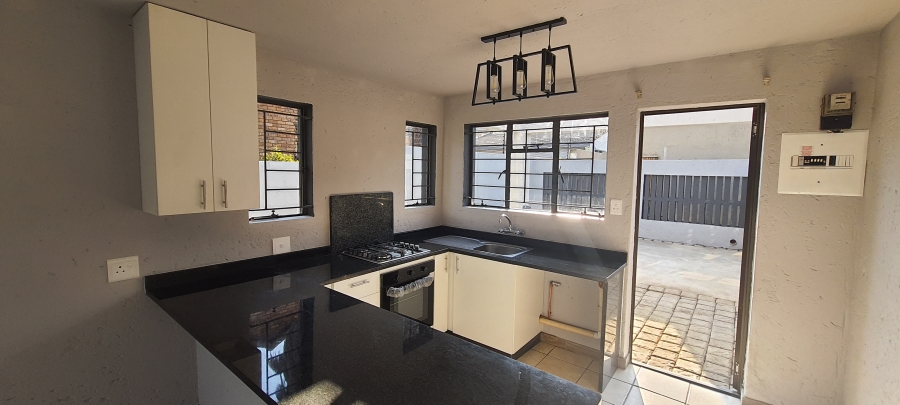 To Let 1 Bedroom Property for Rent in Bassonia Gauteng