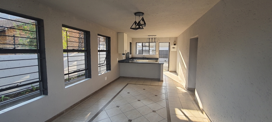 To Let 1 Bedroom Property for Rent in Bassonia Gauteng