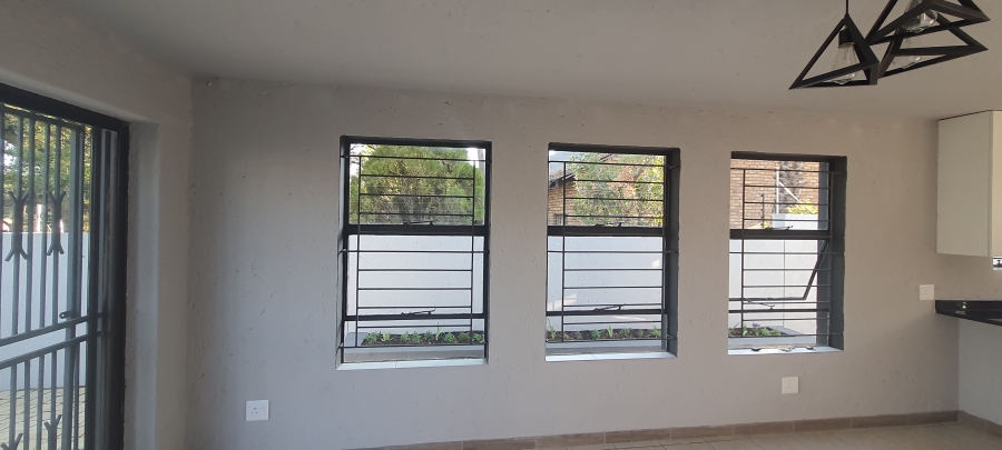 To Let 1 Bedroom Property for Rent in Bassonia Gauteng