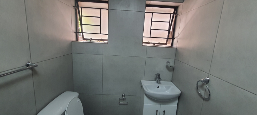 To Let 1 Bedroom Property for Rent in Bassonia Gauteng