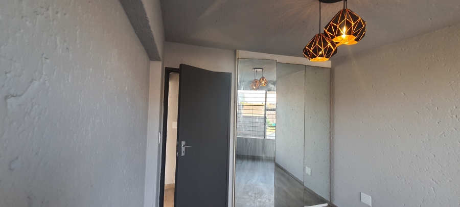 To Let 1 Bedroom Property for Rent in Bassonia Gauteng