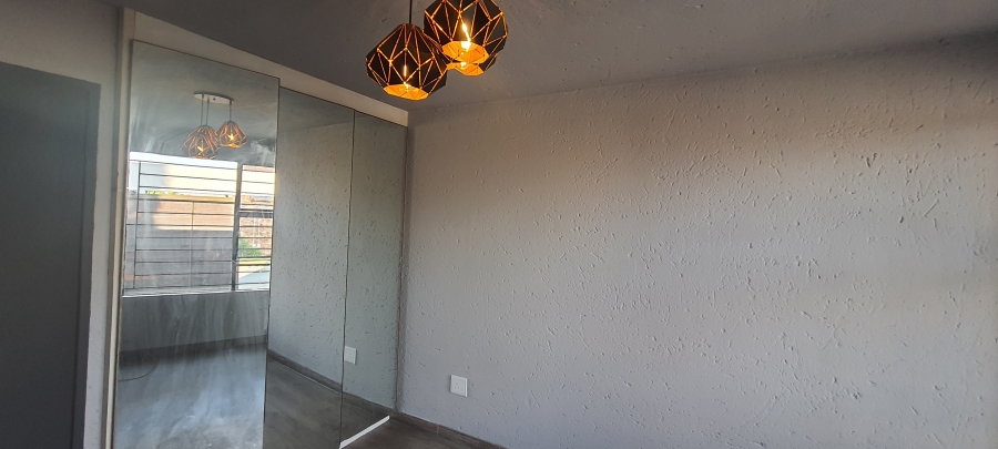 To Let 1 Bedroom Property for Rent in Bassonia Gauteng