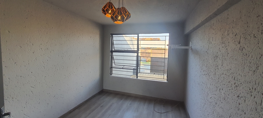 To Let 1 Bedroom Property for Rent in Bassonia Gauteng