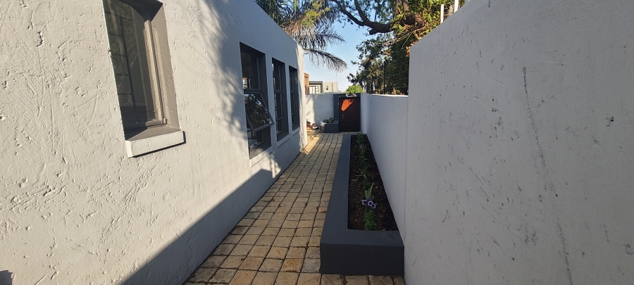 To Let 1 Bedroom Property for Rent in Bassonia Gauteng