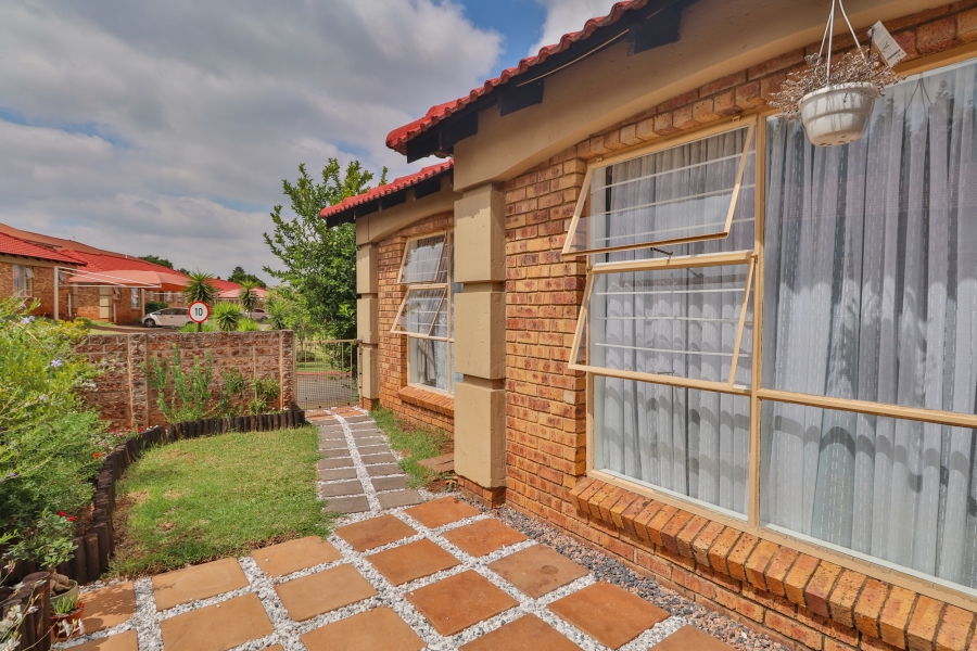 3 Bedroom Property for Sale in Liefde en Vrede Gauteng