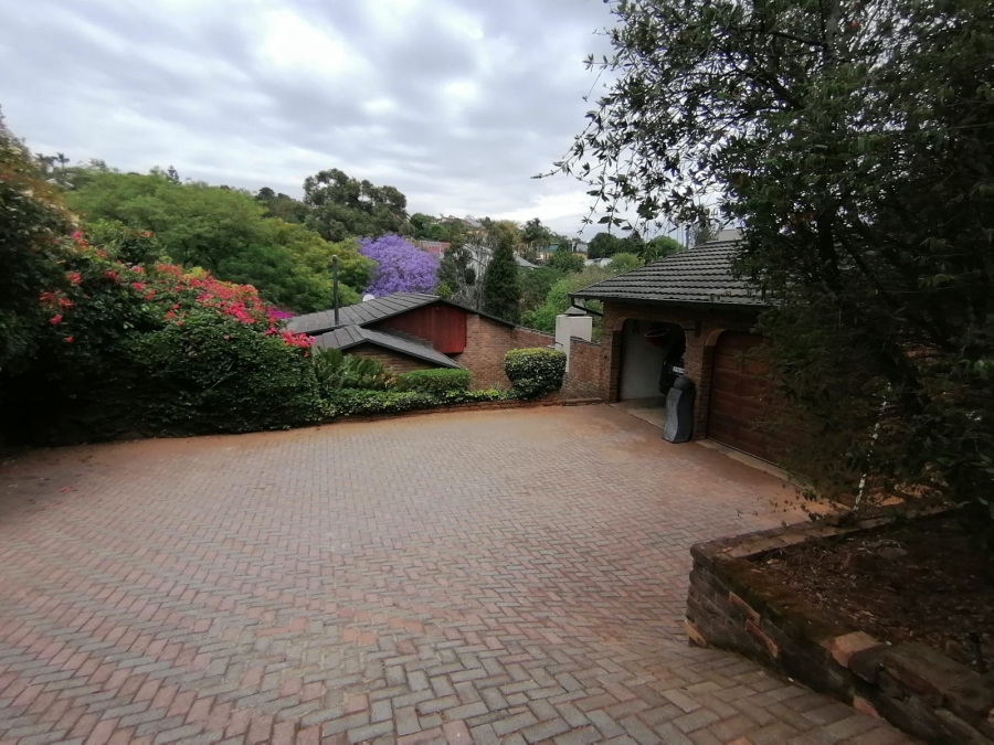 4 Bedroom Property for Sale in Roodekrans Gauteng