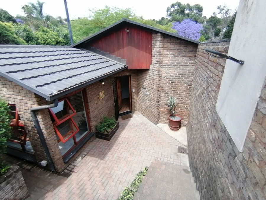 4 Bedroom Property for Sale in Roodekrans Gauteng