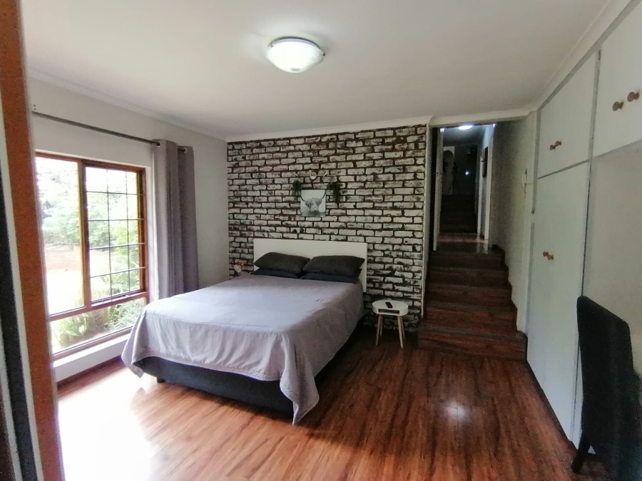 4 Bedroom Property for Sale in Roodekrans Gauteng