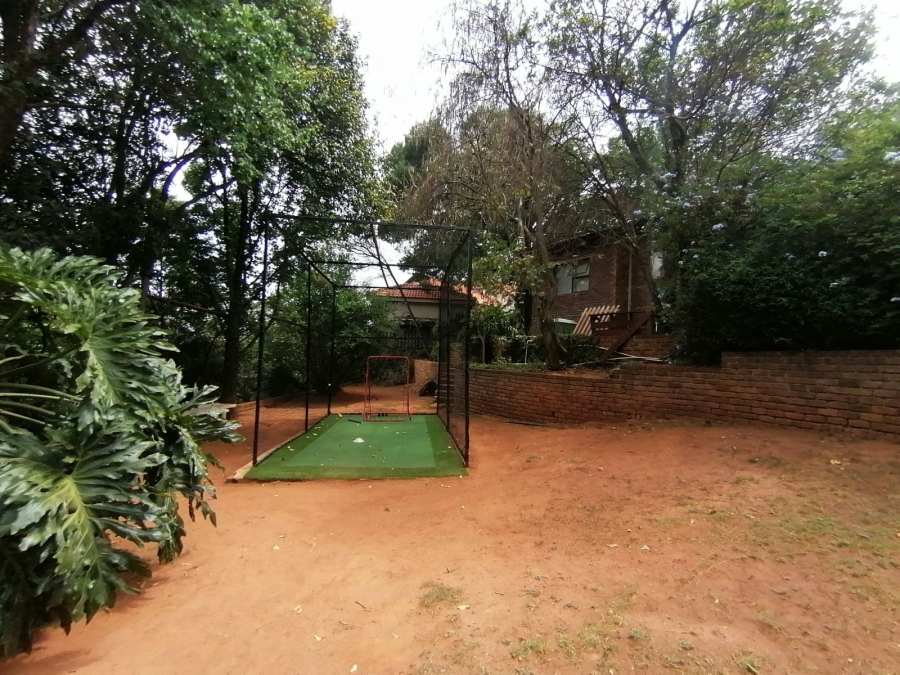 4 Bedroom Property for Sale in Roodekrans Gauteng